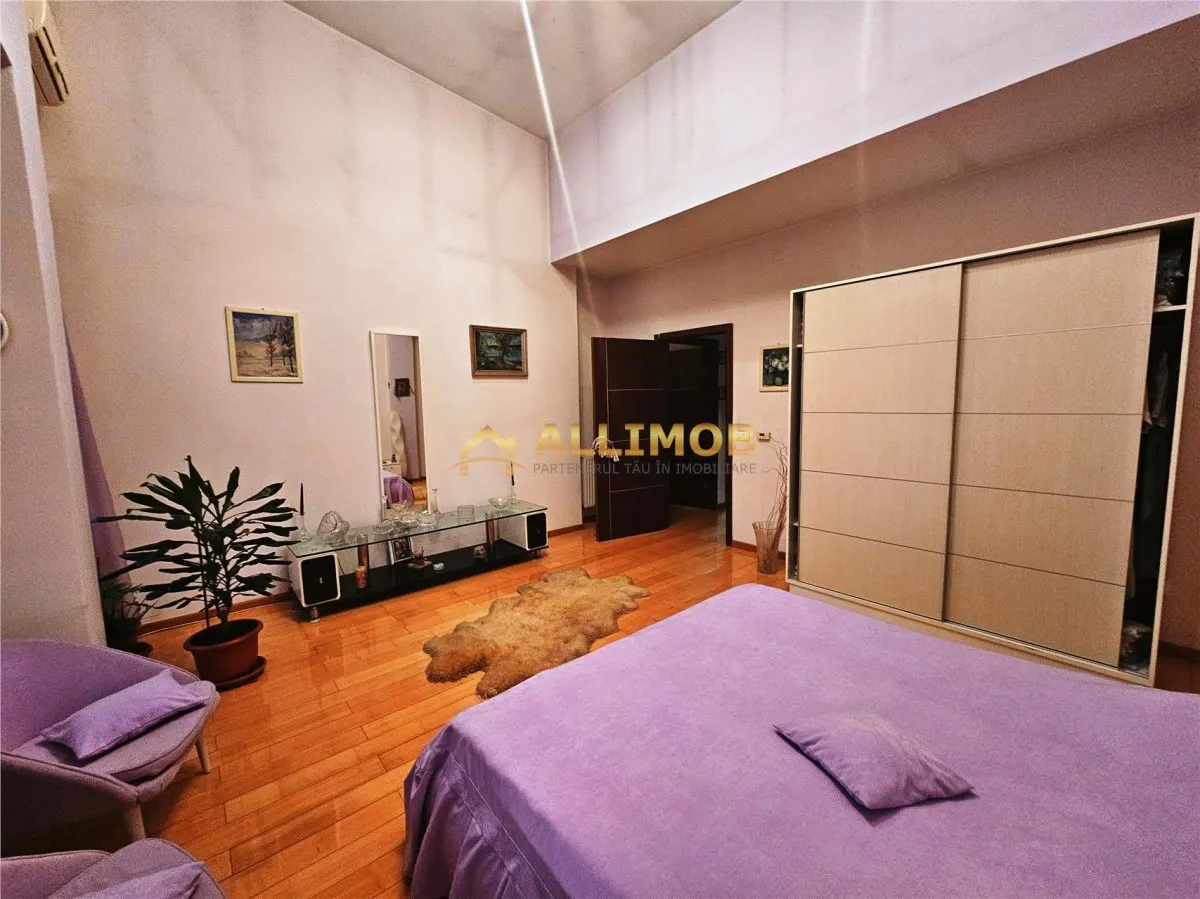 Vilă reprezentativă â€“ ideală pentru clinică, birouri sau grădiniță | Zona Albert - foto 13