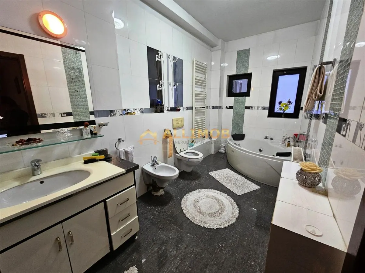 Vilă reprezentativă â€“ ideală pentru clinică, birouri sau grădiniță | Zona Albert - foto 16