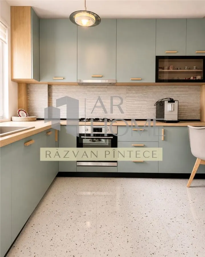 Apartament 3 camere, renovat, ultracentral, Ploiesti - foto 2