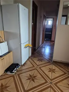 Oferta de neratat! 3 camere cu centrala proprie -bloc 1985 - foto 2