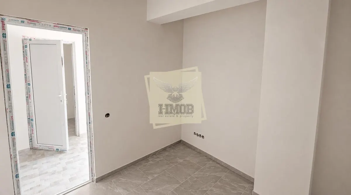 Spatiu comercial | 79 mp | Vitrina generoasa | 2 locuri de parcare | Turnisor - foto 4