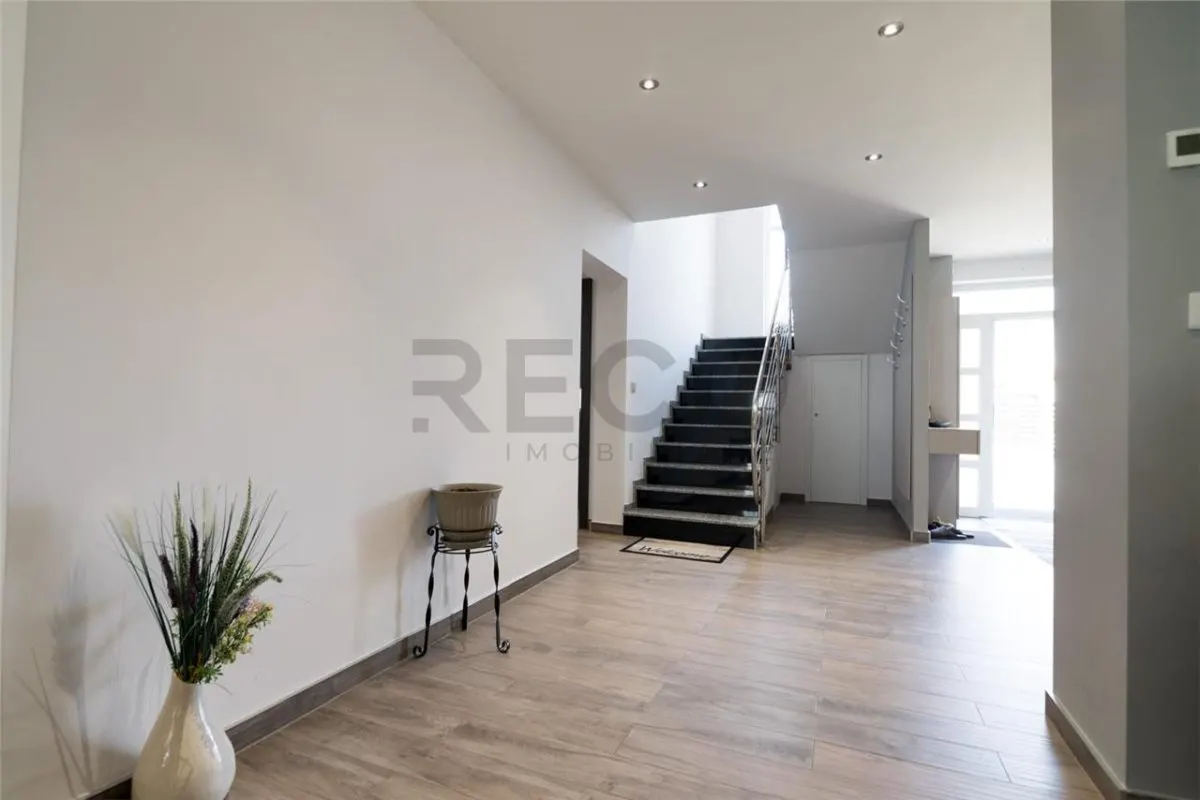 RECO Casa moderna in Sanmartin  zona Beverly Hills - foto 17