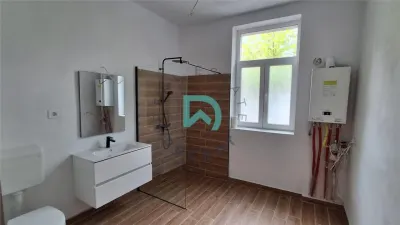 Apartament la casa,3 camere, 60mp, Vanzare, Sibiu. Piata Cluj - foto 4