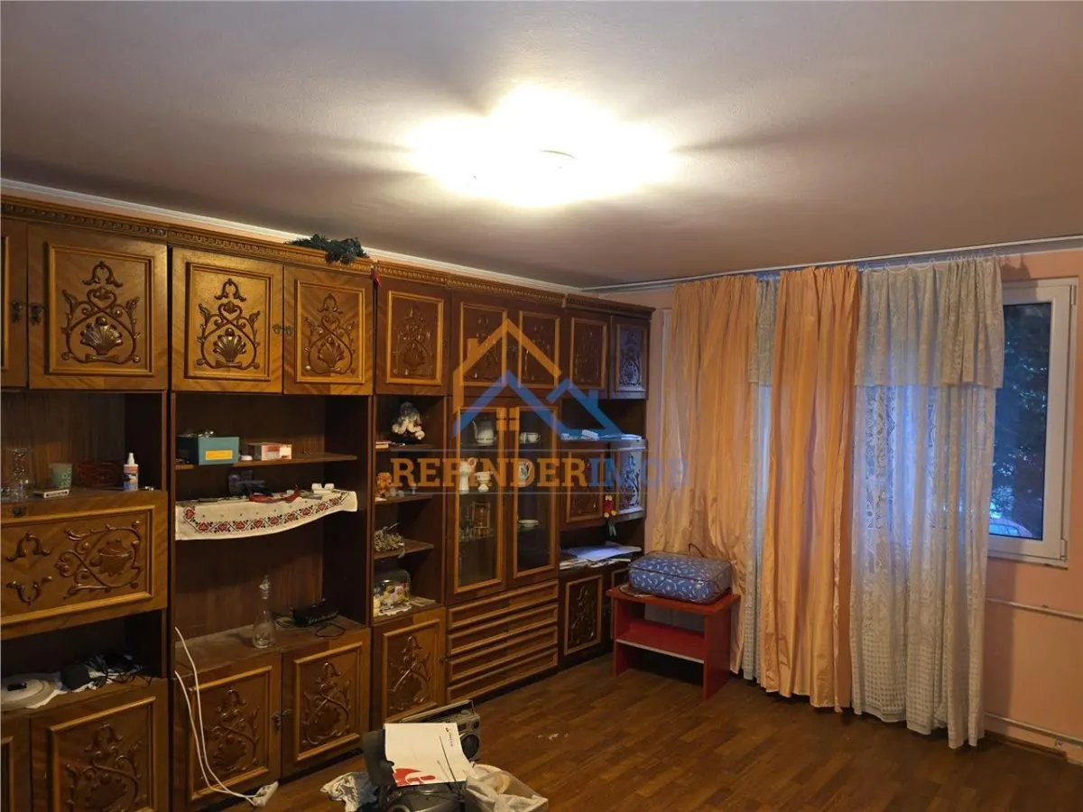 Vanzare 3 camere Trapezului -Ozana 70mp - foto 3