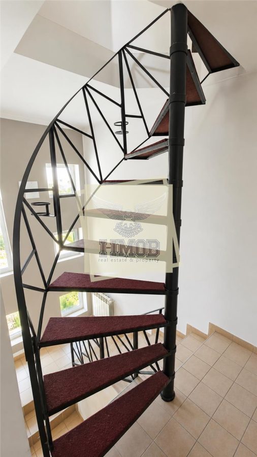 Casa individuala 4 camere | teren 490mp | 2 balcoane | terasa | Sura Mica - foto 17