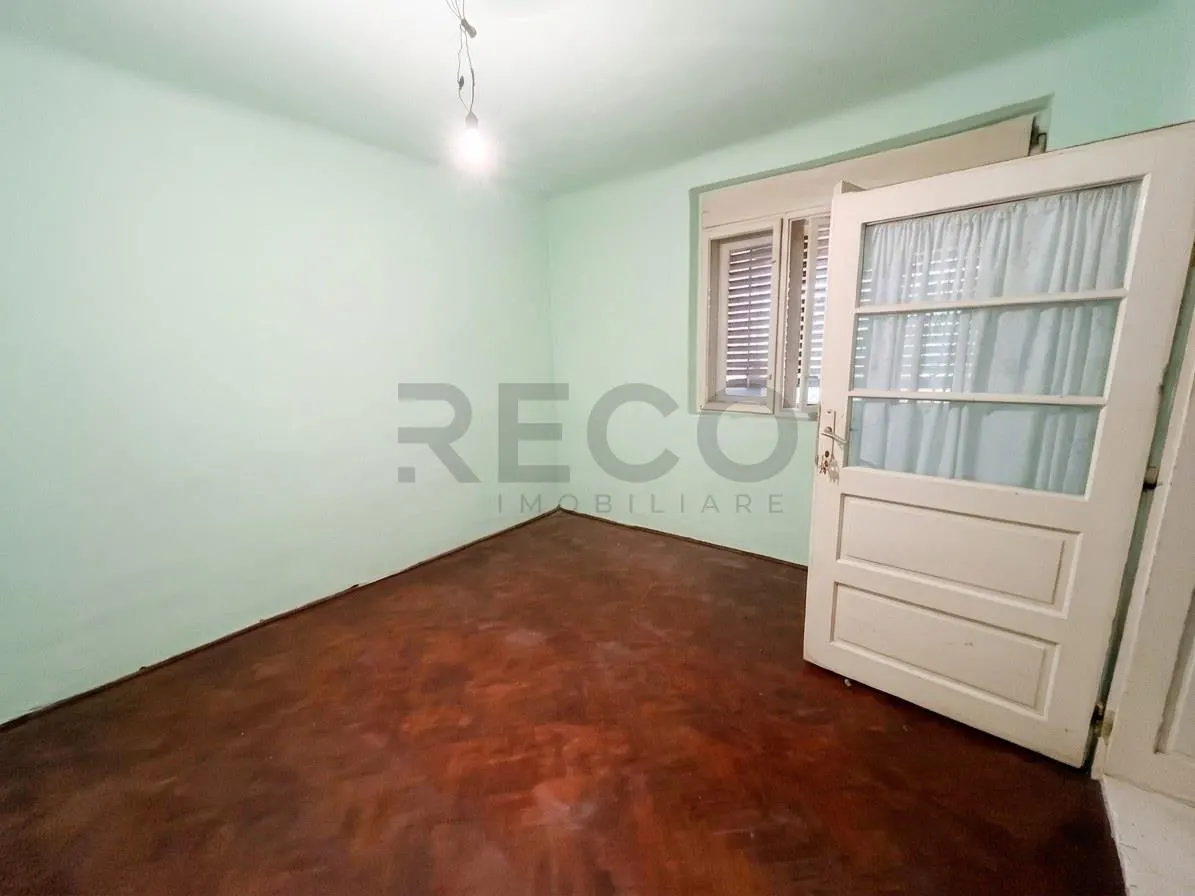 RECO Casa cu 5 camere in Oradea zona Oncea - foto 11