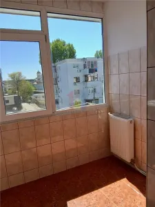 Mobilat si Utilat ! 3 camere - etaj 3, Buzaului - foto 9