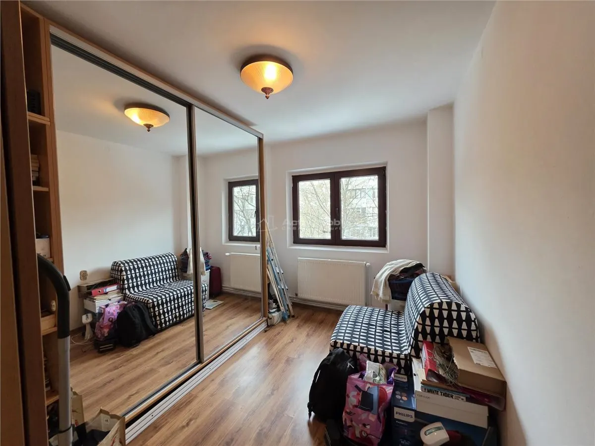 4 camere - centrala termica  -  parcare - Crangasi - foto 8
