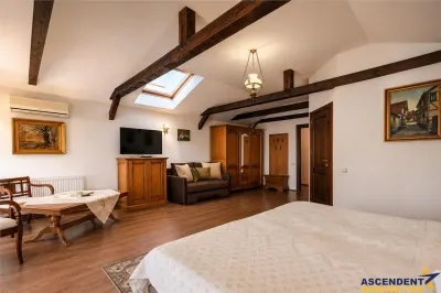 Hotel 3* + Pensiune 4*, piscina, teren tenis, 6.200mp parc privat +, Sanpetru, Brasov - foto 12