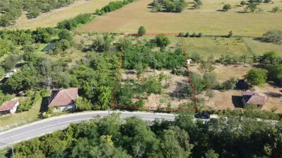 Priveliste de vis! Teren intravilan - 2.496 mÂ² in Ardud-Vii - foto 2