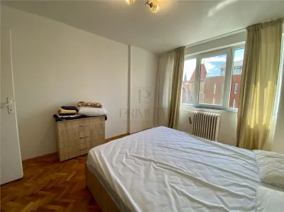 ULTRACENTRAL - 2 CAMERE - LIFT - RENOVAT - foto 2