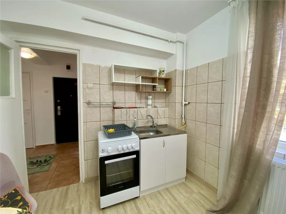 ULTRACENTRAL - 2 CAMERE - LIFT - RENOVAT - foto 8
