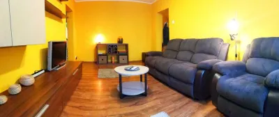 Apartament 3 camere Podu Ros 72 mp 2 balcoane, locatie excelenta - foto 4