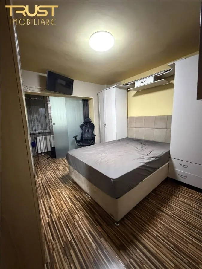 3 camere l 2 bai l Intre Lacuri l Parcare - foto 2