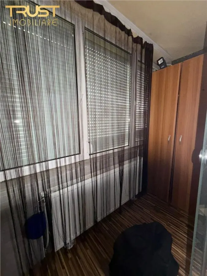 3 camere l 2 bai l Intre Lacuri l Parcare - foto 11