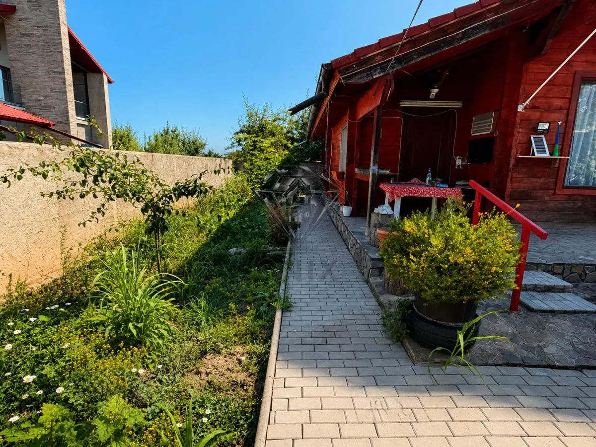 Casa din lemn masiv | 3 camere | Teren 5.000mp -Berceni Prahova - foto 2