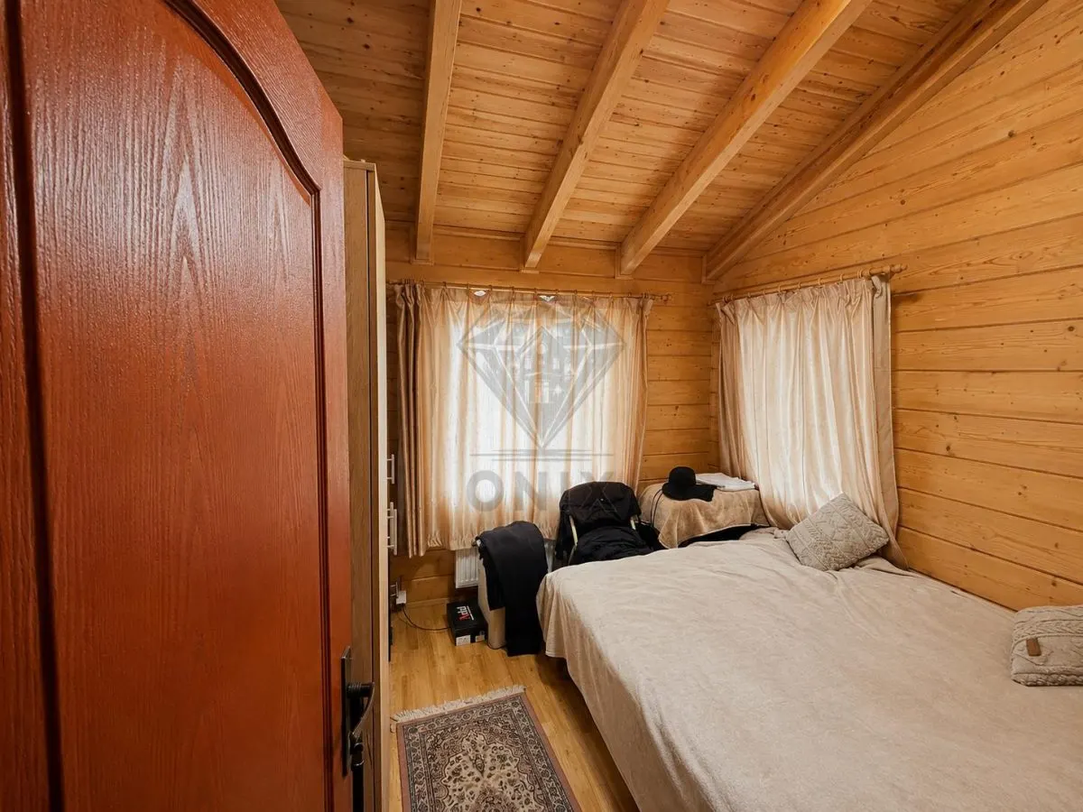 Casa din lemn masiv | 3 camere | Teren 5.000mp -Berceni Prahova - foto 5