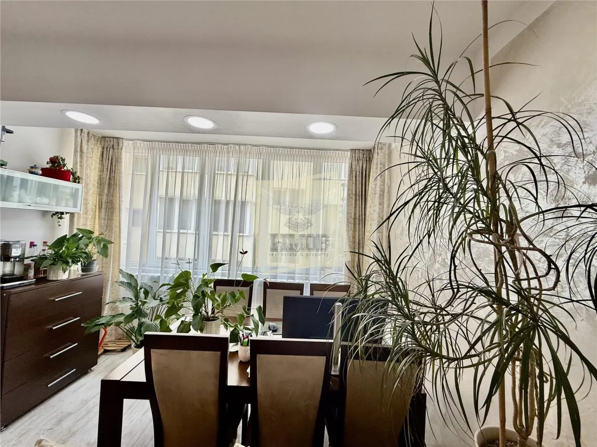Apartament mobilat 2 camere garaj boxa camara in Strand - foto 11