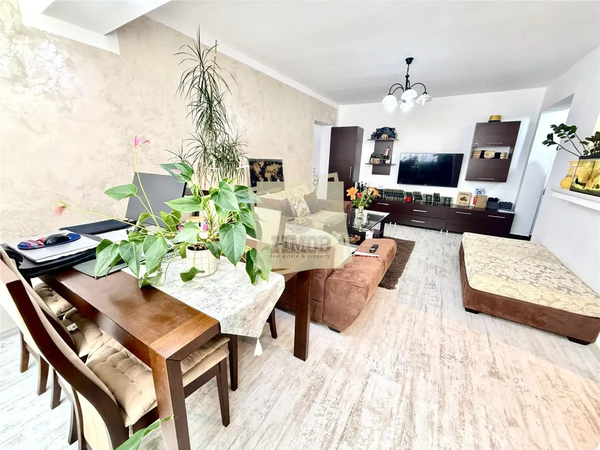 Apartament mobilat 2 camere garaj boxa camara in Strand - foto 4