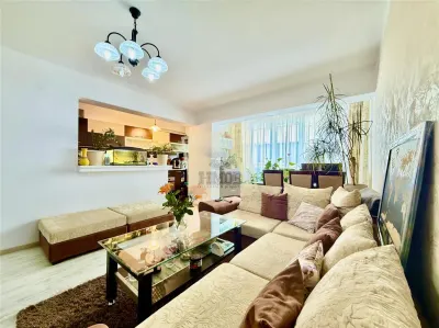 Apartament mobilat 2 camere garaj boxa camara in Strand - foto 9