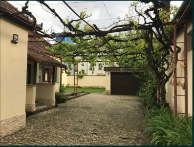 Casa 3 camere individuala,parcare, cu curte si garaj Grivitei - foto 6