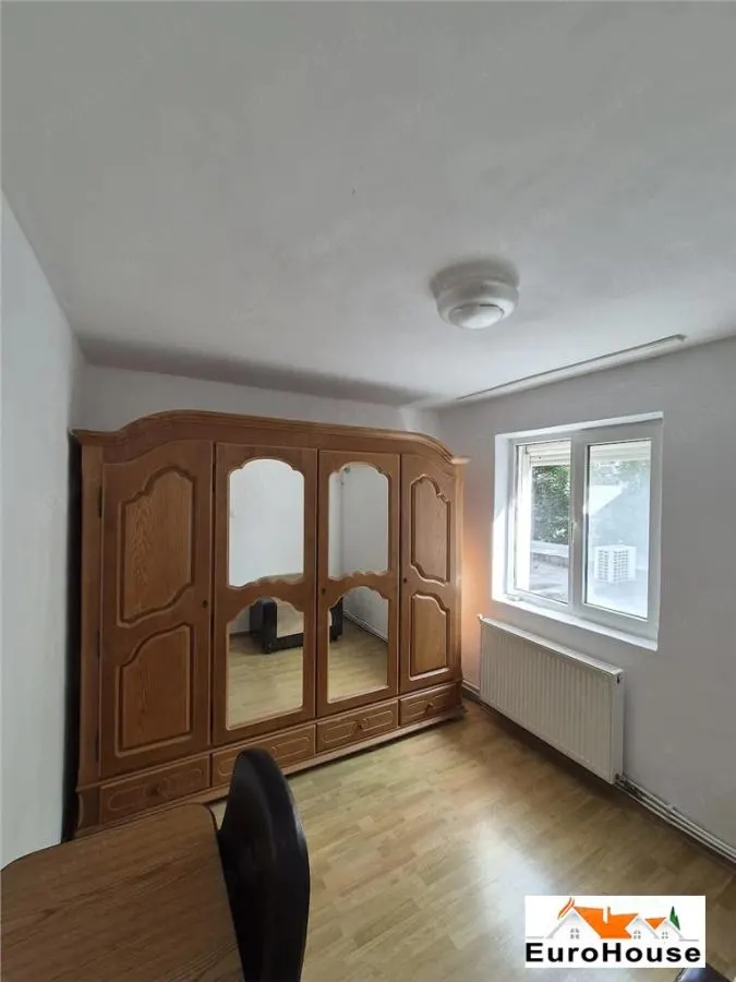 Apartament De Inchiriat 2 Camere I Cetate I - foto 4