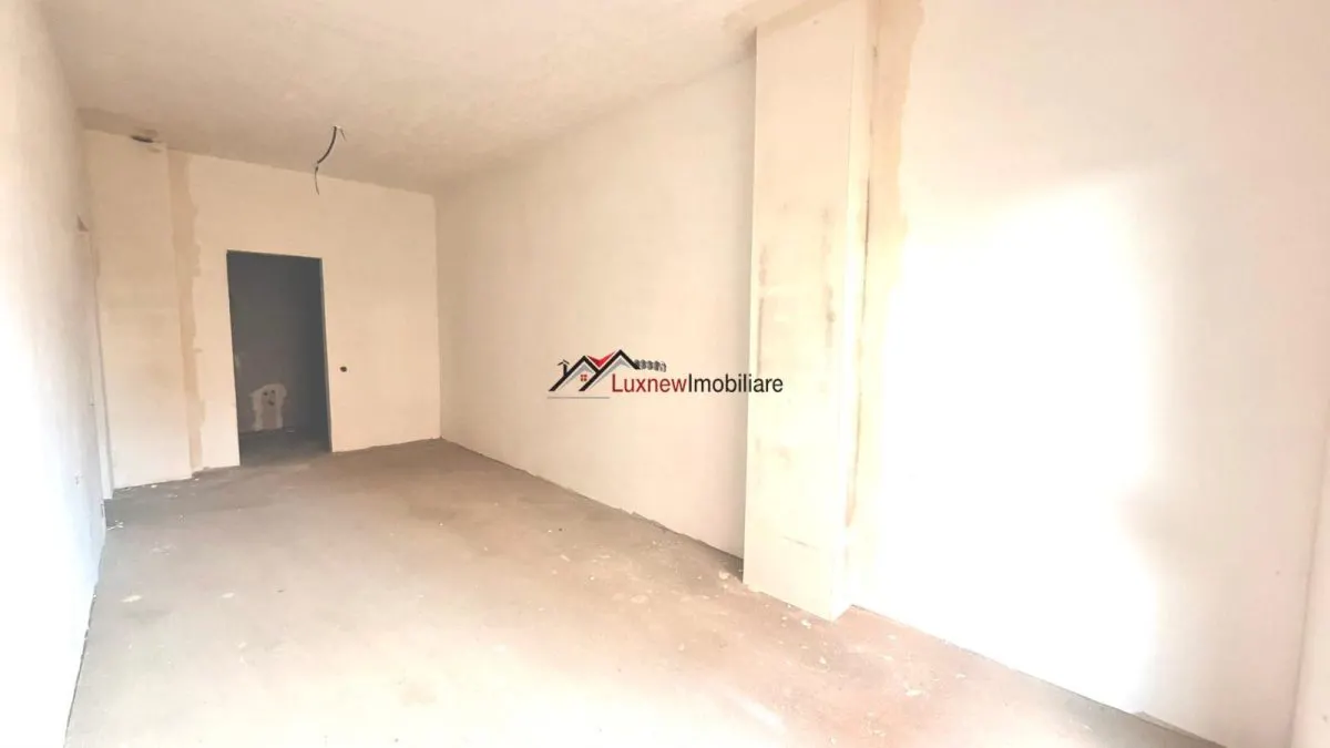 Apartament semifinisat 80 mp, 4 camere, 2 bai plus logie 10 mp, zona Tineretului! - foto 9