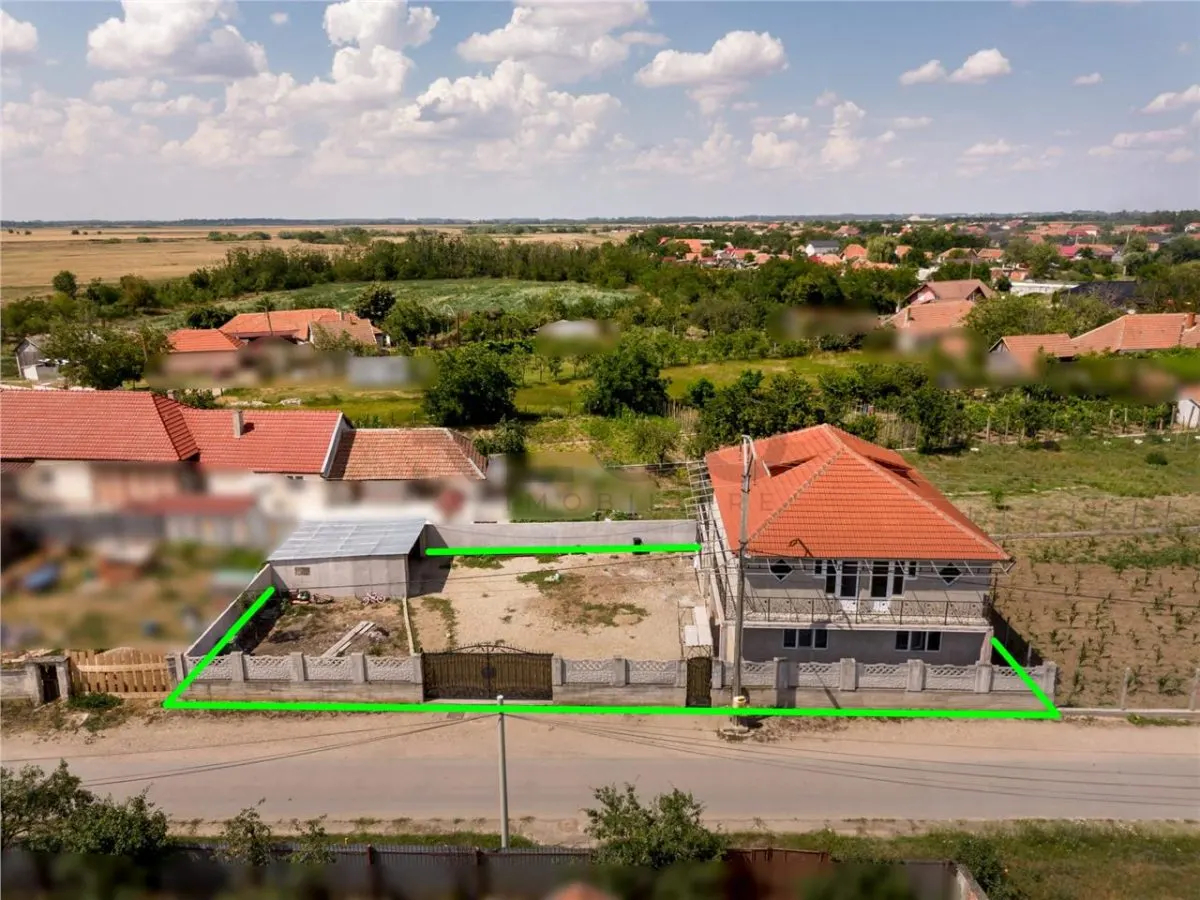 RECO Casa in Girisu de Cris, la 12 km de Oradea - foto 1