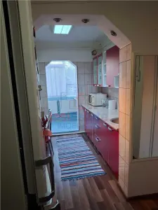 Apartament 2 camere, decomandat, etaj 2, mobilat si utilat - Dacia - foto 3