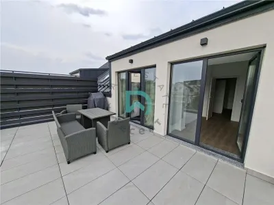 Apartament-penthouse 3 camere Pet Friendly Tractorul, 70 mp - Brasov - Brasov
