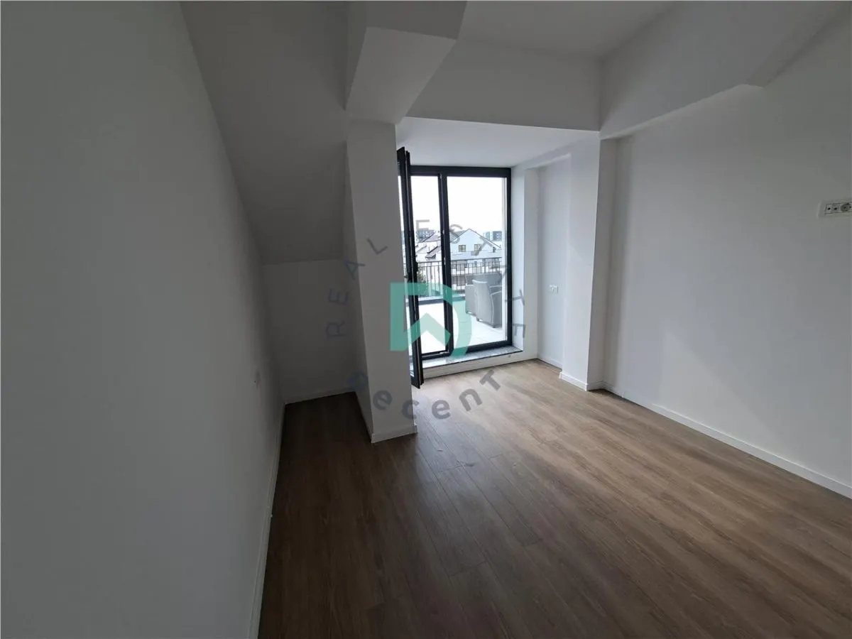Apartament-penthouse 3 camere Pet Friendly Tractorul, 70 mp - Brasov - foto 7