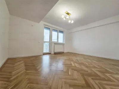 Vanzare apartament 3 camere | ultracentral | Piata Universității | Teatru Național | etaj 7/9 | decomandat | 77mp utili | renovat | bloc 1971 | - foto 7