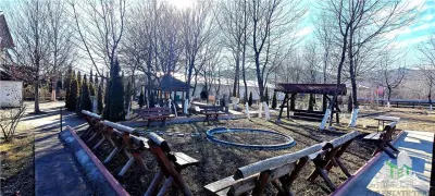 Afacere la cheie cu profit din prima zi, 2 pensiuni 27 camere, salon de evenimente, pastravarie restaurant, SPA si 15000 mp teren, DN1 Comuna Cornu - foto 12