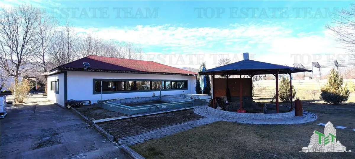 Afacere la cheie cu profit din prima zi, 2 pensiuni 27 camere, salon de evenimente, pastravarie restaurant, SPA si 15000 mp teren, DN1 Comuna Cornu - foto 9
