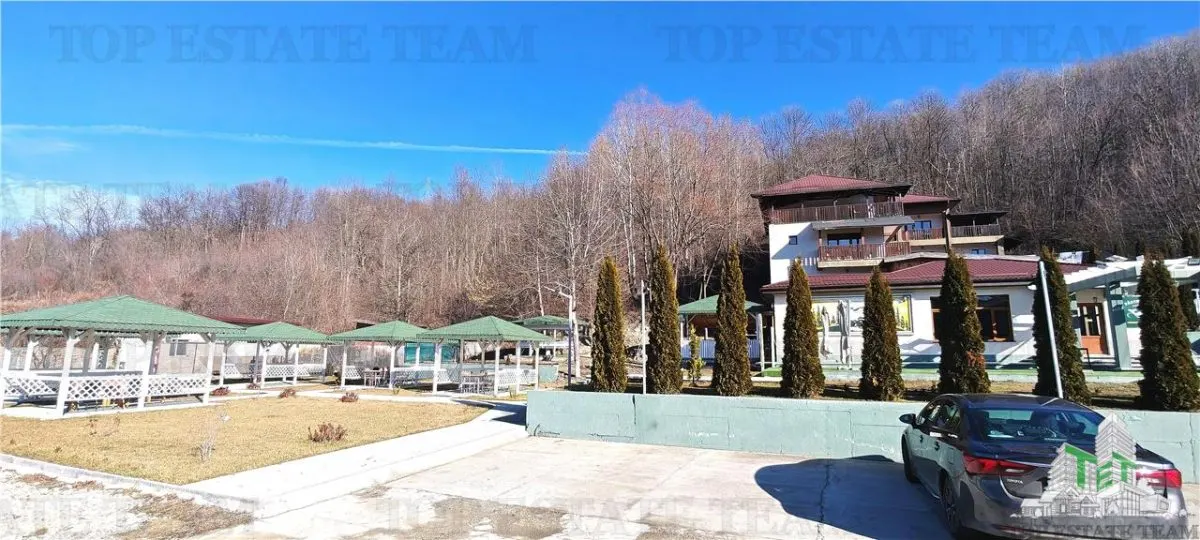 Afacere la cheie cu profit din prima zi, 2 pensiuni 27 camere, salon de evenimente, pastravarie restaurant, SPA si 15000 mp teren, DN1 Comuna Cornu - foto 14