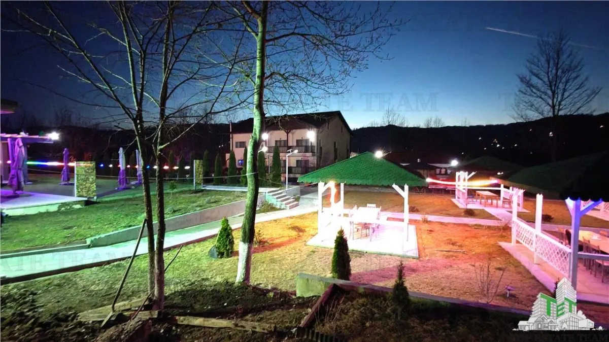 Afacere la cheie cu profit din prima zi, 2 pensiuni 27 camere, salon de evenimente, pastravarie restaurant, SPA si 15000 mp teren, DN1 Comuna Cornu - foto 15