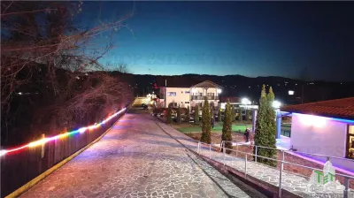 Afacere la cheie cu profit din prima zi, 2 pensiuni 27 camere, salon de evenimente, pastravarie restaurant, SPA si 15000 mp teren, DN1 Comuna Cornu - foto 10