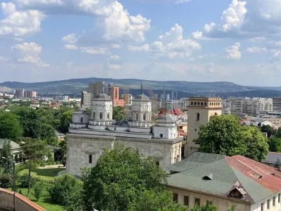 Centru - Bd Independentei UMF , apartament 2 camere , 50 mp - Iasi