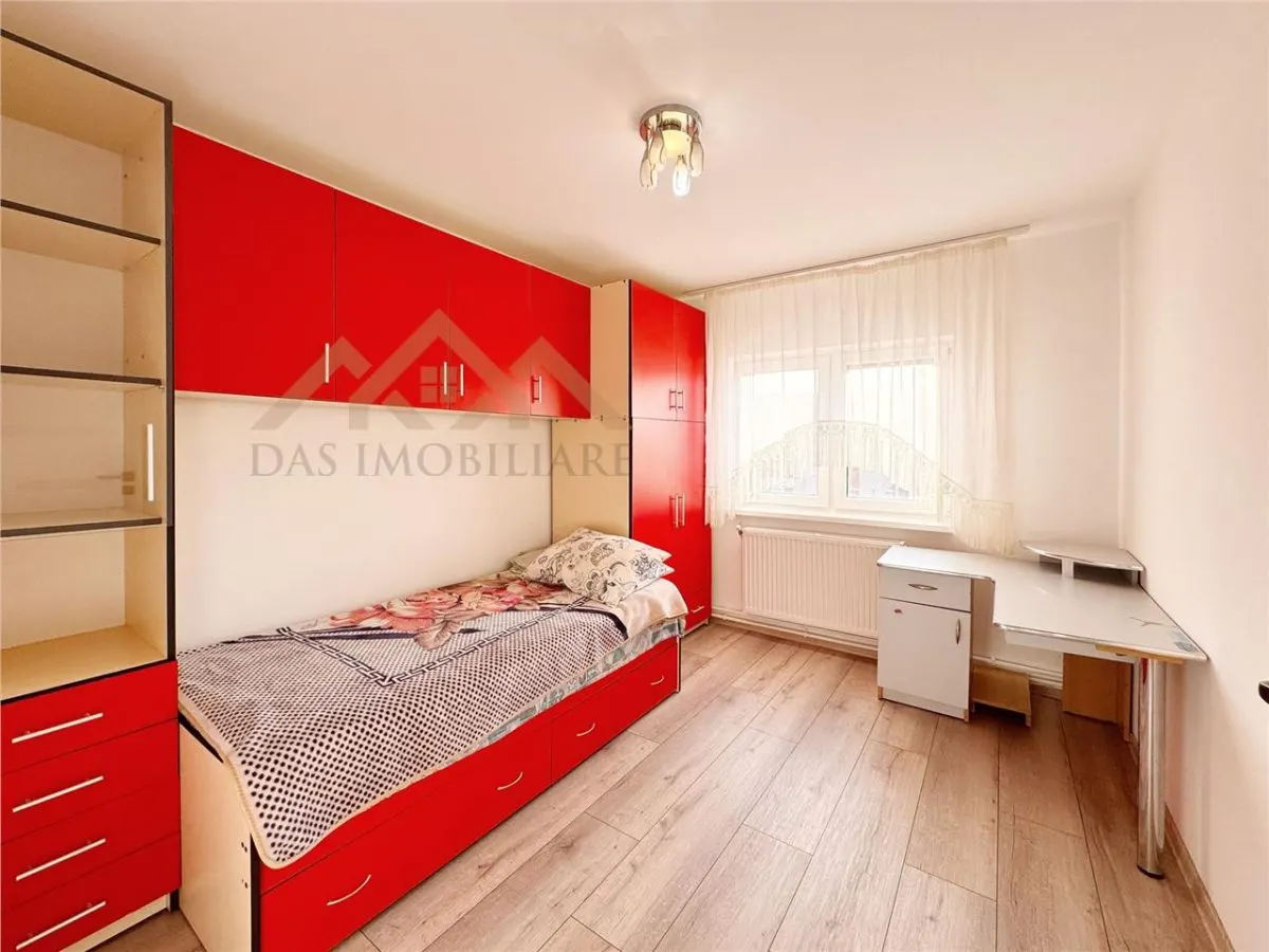 Apartament 3 camere, decomandat, etaj 4, Vlad Tepes - foto 2