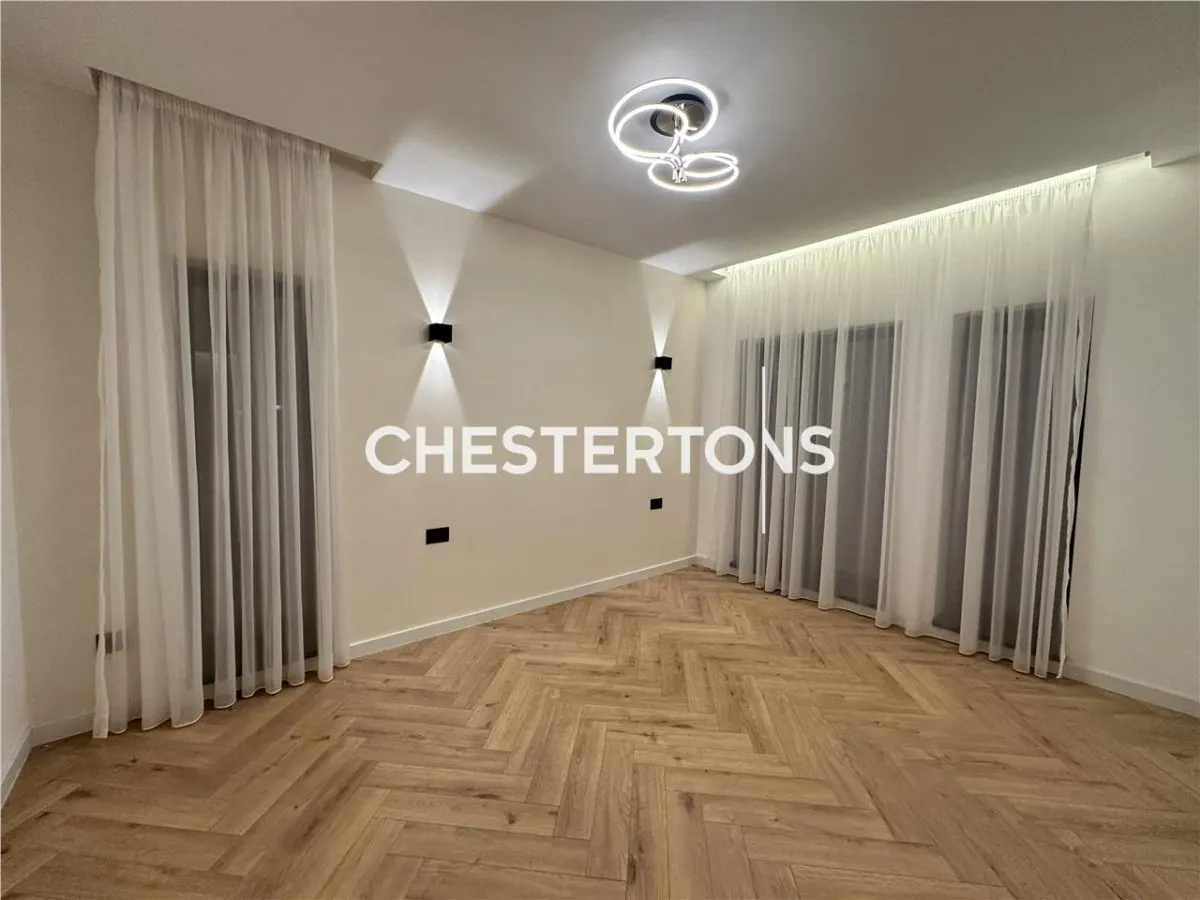 Vila lux +300mp teren , Domnesti - foto 15