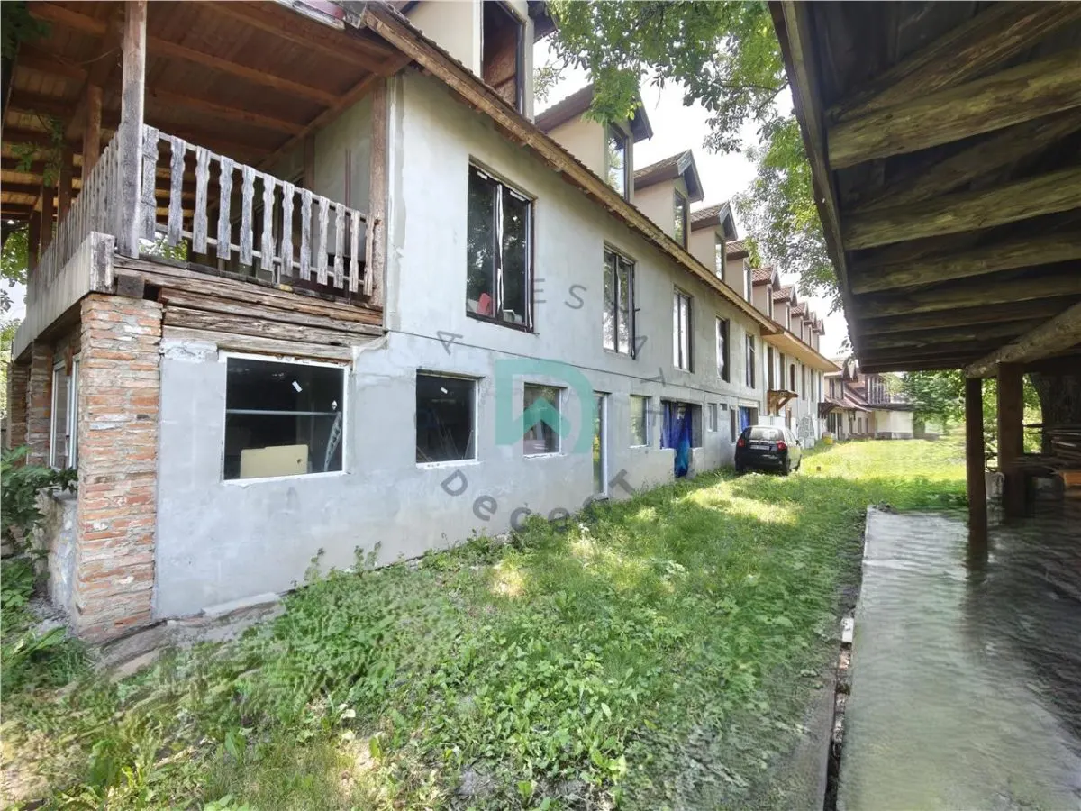 Casă Săsească, zona Primăriei, Ghimbav - foto 2