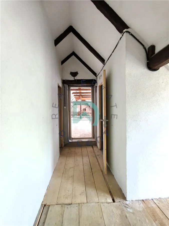 Casă Săsească, zona Primăriei, Ghimbav - foto 9