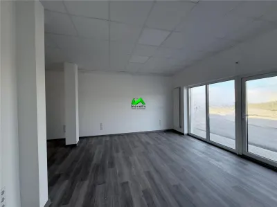 Spatiu comercial de inchiriat vitrina Sibiu Doamna Stanca - foto 3