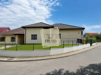 Casa individuala la cheie | 4 camere | 114mp utili | teren 432mp | Sura Mica - Sura Mica