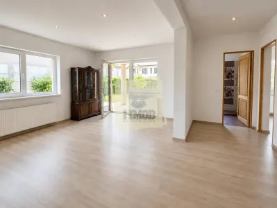Casa individuala la cheie | 4 camere | 114mp utili | teren 432mp | Sura Mica - foto 3