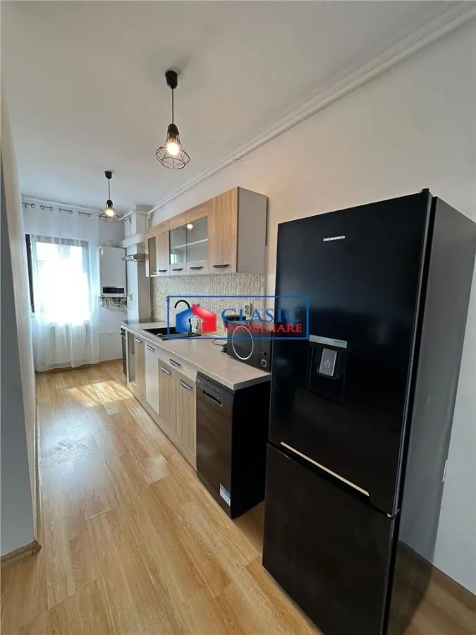 Inchiriere apartament 3 camere modern bloc nou zona Centrala- strada Horea - foto 4