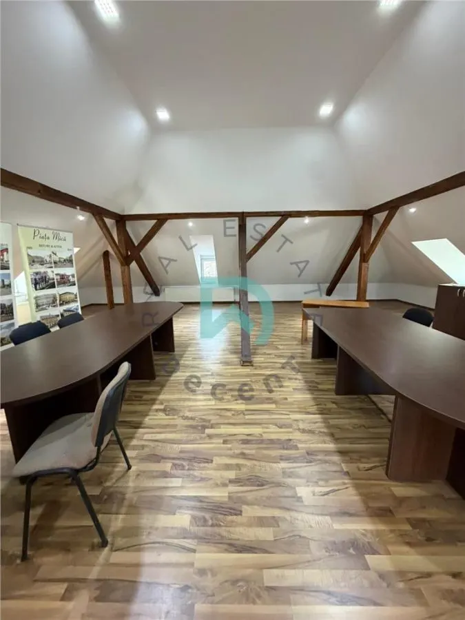 Casa de inchiriat pentru scoala sau firma, Sub Arini, Sibiu - foto 1