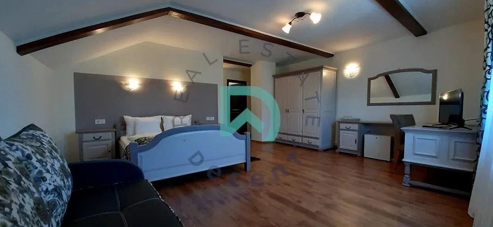 Pensiune la cheie, 10 camere, Central Sibiu - foto 2