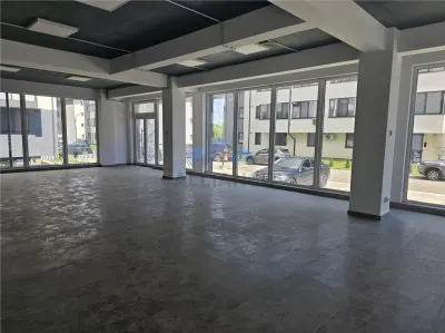 Spatiu comercial, 260mp, imobil nou, - Valea Adanca