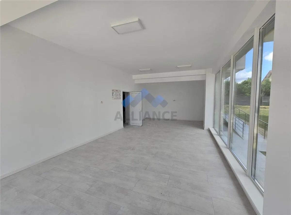 Spatiu comercial, 260mp, imobil nou, - foto 3